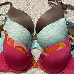Victoria Secret Bra lot size 34C push up